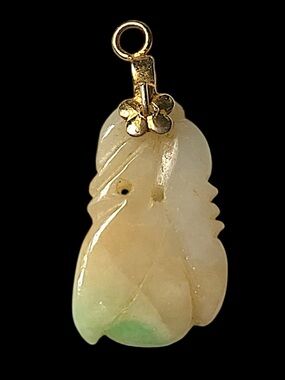 Vintage Jadeite Jade Carved Necklace Pendant